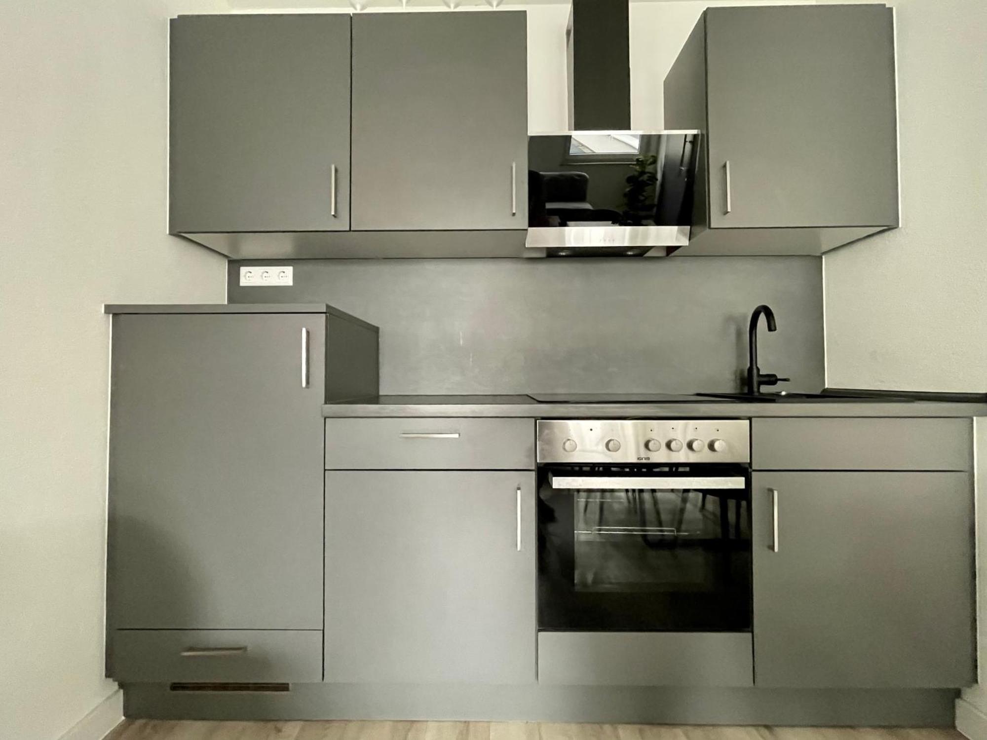 Neu Goldstadt Wunderschoenes 2 Zimmer Apartament Schloessle Zentrum プフォルツハイム エクステリア 写真