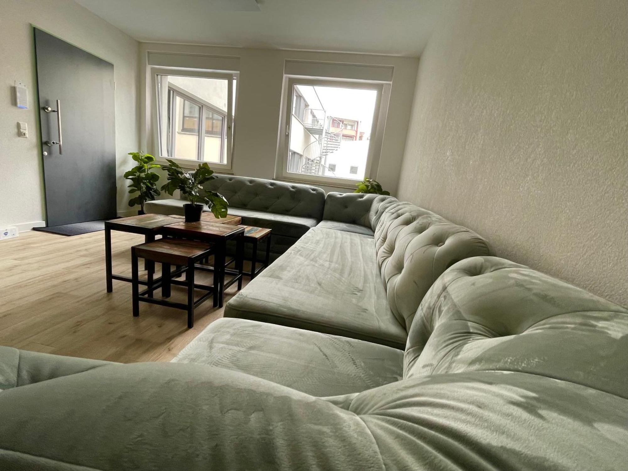 Neu Goldstadt Wunderschoenes 2 Zimmer Apartament Schloessle Zentrum プフォルツハイム エクステリア 写真