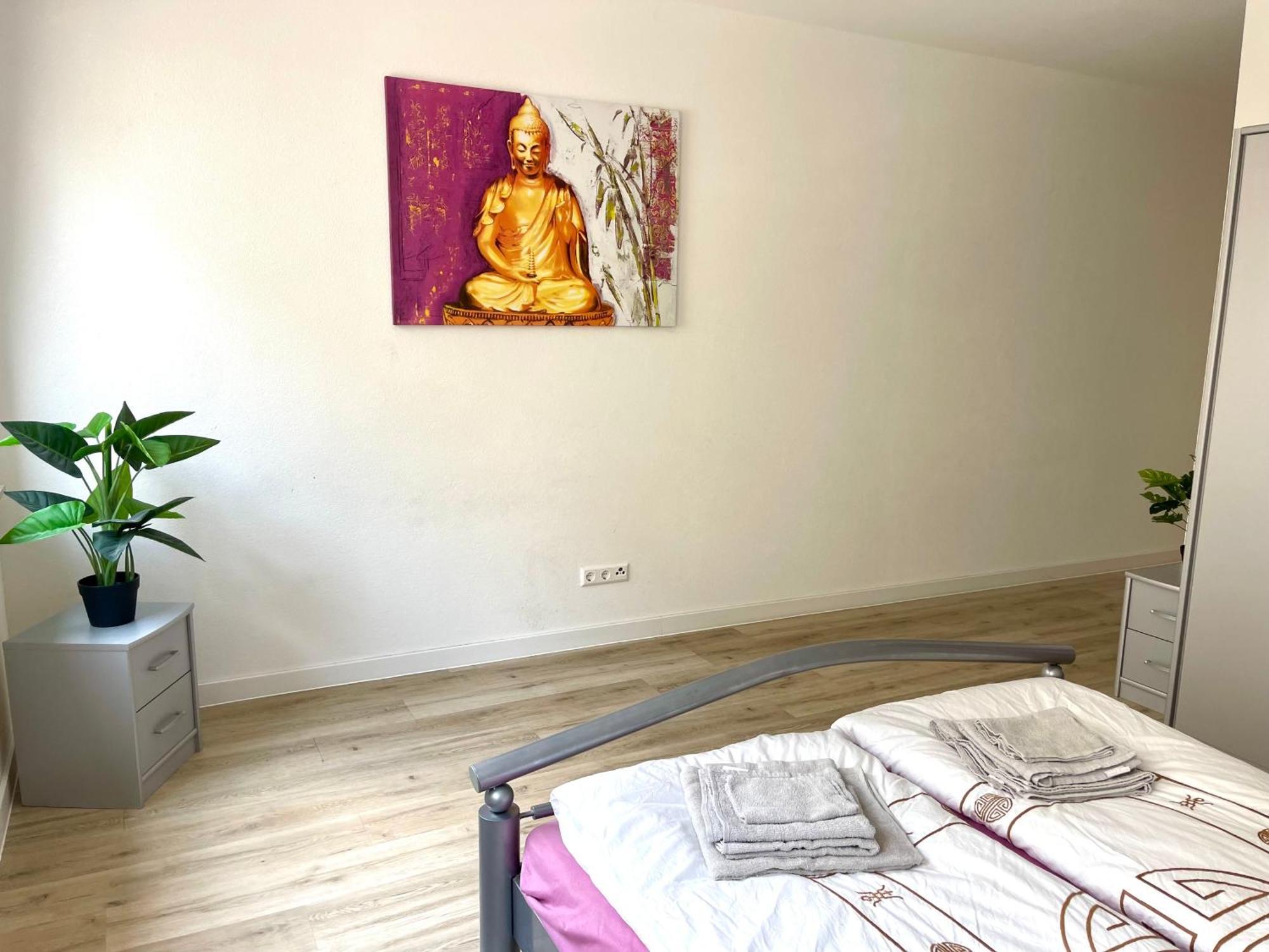 Neu Goldstadt Wunderschoenes 2 Zimmer Apartament Schloessle Zentrum プフォルツハイム エクステリア 写真