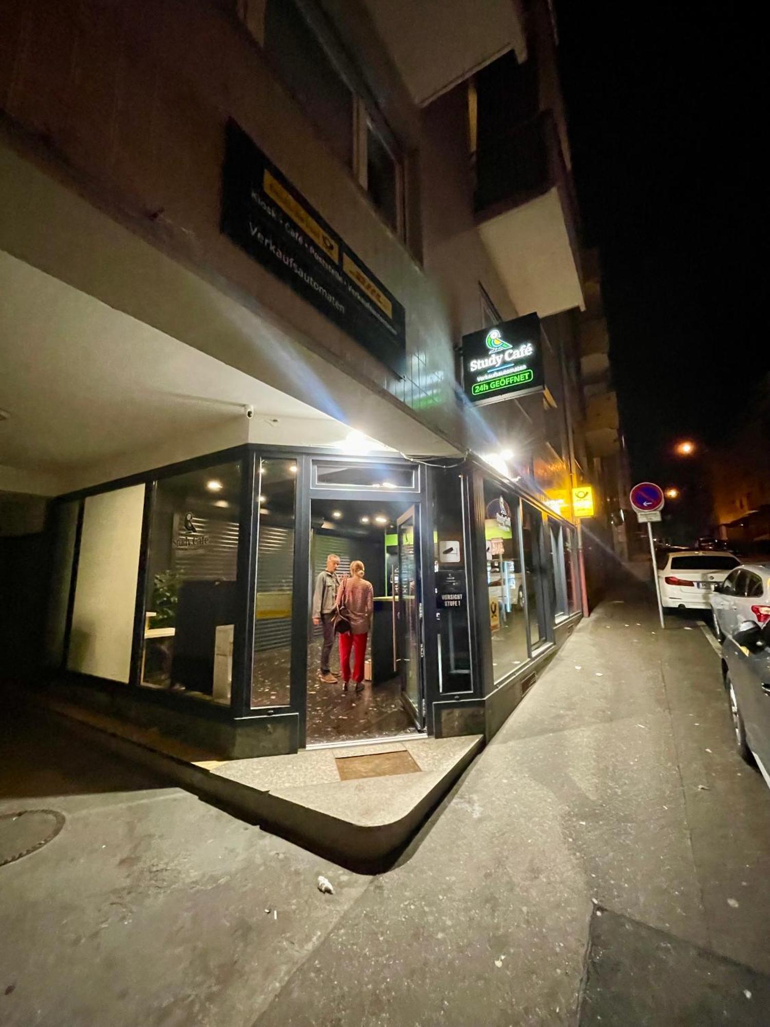 Neu Goldstadt Wunderschoenes 2 Zimmer Apartament Schloessle Zentrum プフォルツハイム エクステリア 写真